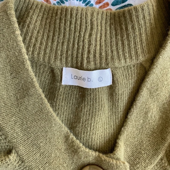 Laurie b. Moss green cardigan size L - Picture 3 of 8